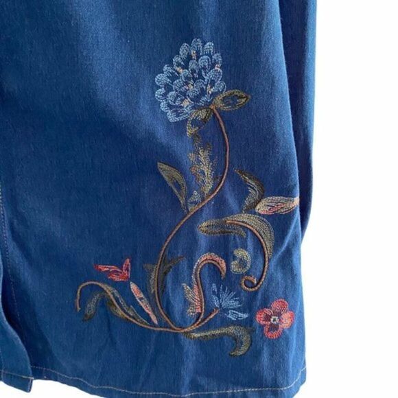 Koret women's Grandmacore City Blues Embroidered Denim Button Up Shirt US M - Picture 7 of 9